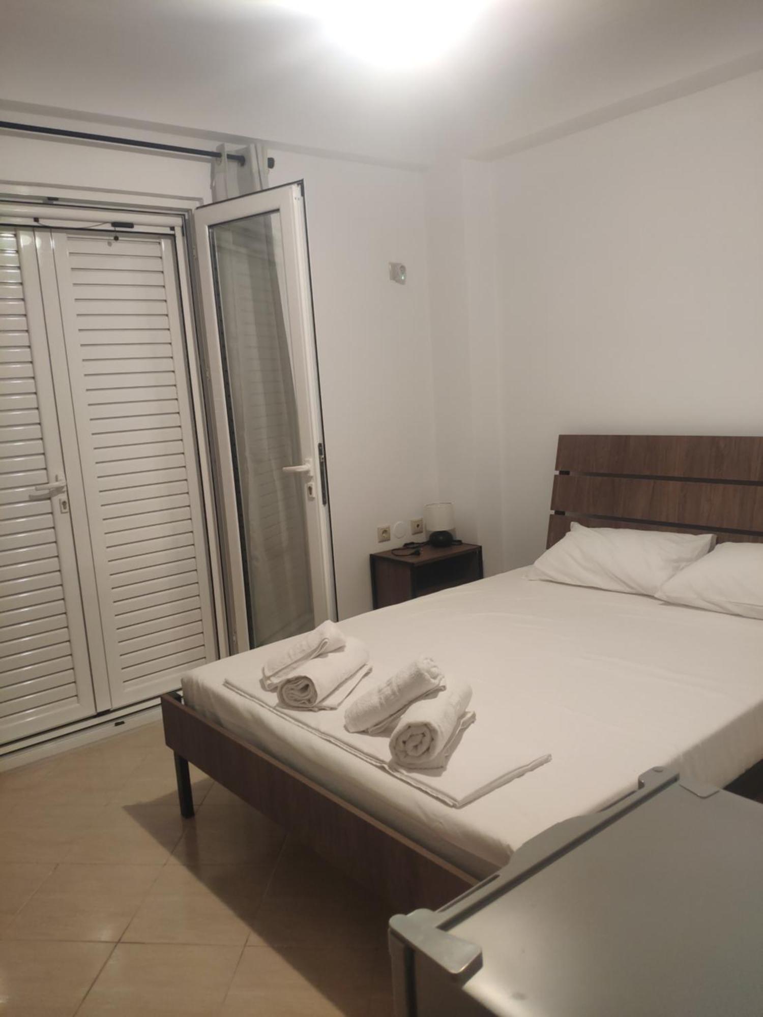 Kolagji Rooms Lukove Exterior photo