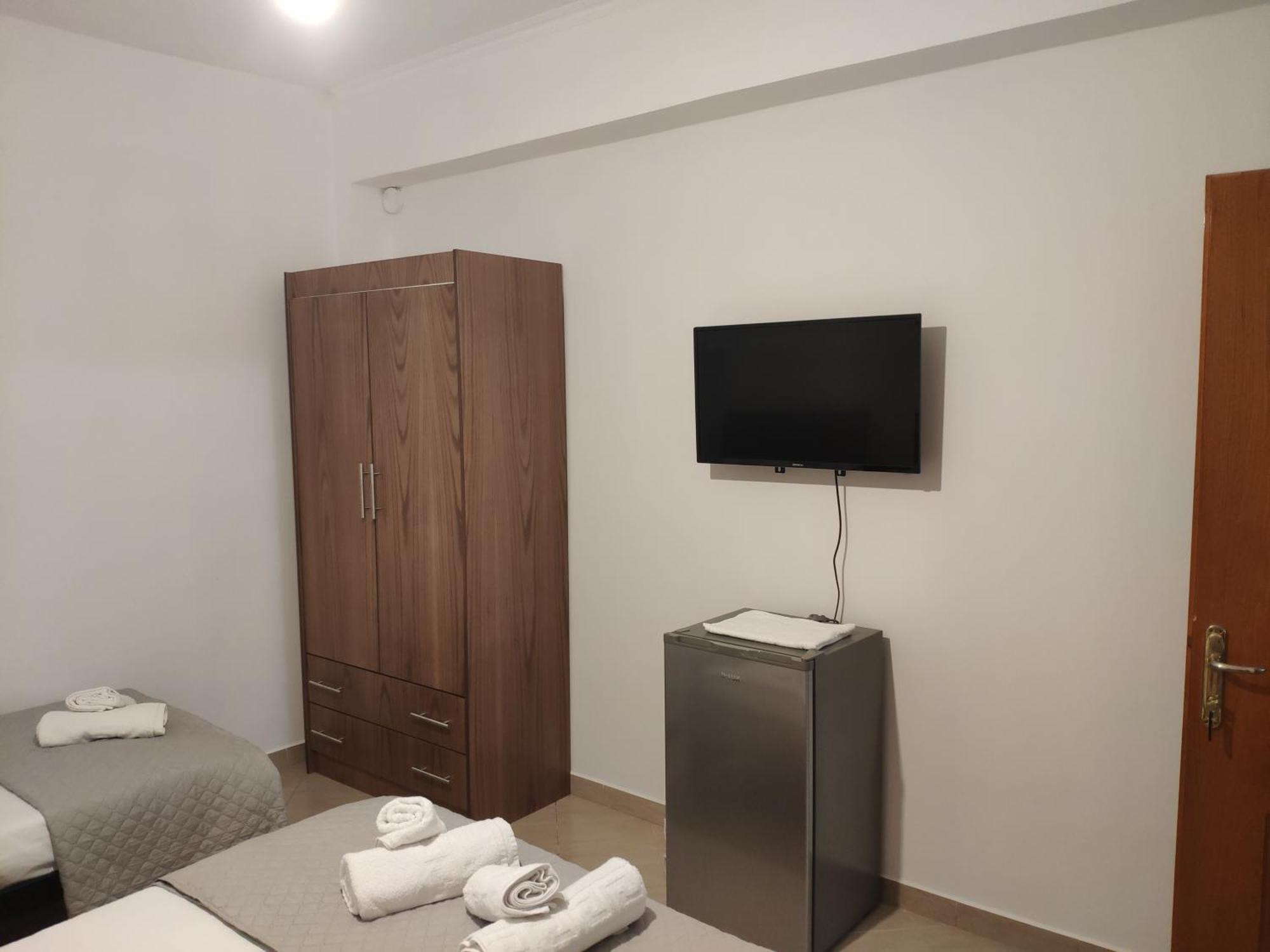 Kolagji Rooms Lukove Exterior photo